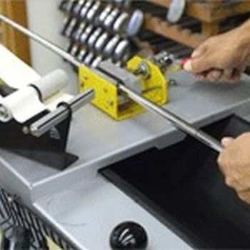 Servisní služby – výměna gripů, opravy a úpravy holí